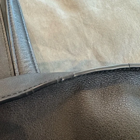 Loewe Black Tote Bag Spacious Minimalist Design - Picture 8 of 11